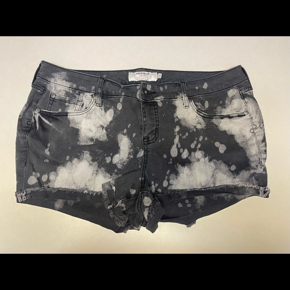 Torrid - Women’s black bleach splatter cut off shorts